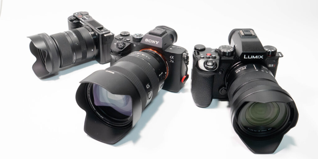 Panasonic Lumix S5m2とα7m3を実機比較テスト。S5iiはスチル機として